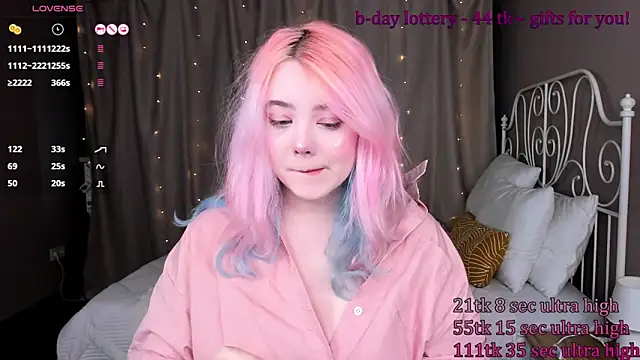 Snapshot of __KawaiiYuki__ chatting on 02/27/25, 08:50 KawaiiYuki online show from 02/27/25, 08:50