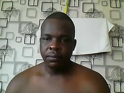 Snapshot of Chumba_001 chatting on 10/13/25, 06:35 Chumba 001 online show from 10/13/25, 06:35