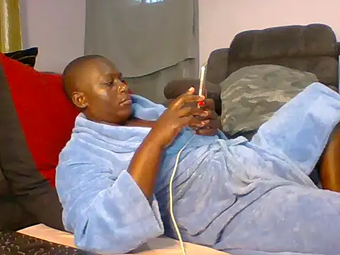 Poisonous Ivy online show from 12/28/24, 09:20