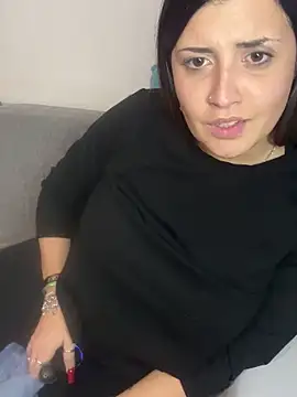 Snapshot of Novababy18 chatting on 01/01/25, 10:35 Novababy18 online show from 01/01/25, 10:35