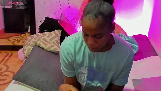 charis hill online show from 12/15/25, 02:43