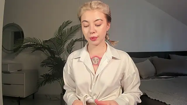 SimonaGerry online show from 03/23/25, 05:21