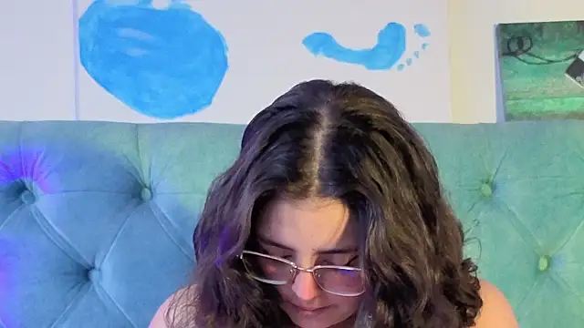 Paola Lyon  online show from 04/17/26, 07:06