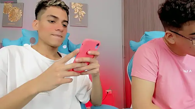 Snapshot of jake_and_joaquin chatting on 02/25/25, 11:55 jake and joaquin online show from 02/25/25, 11:55