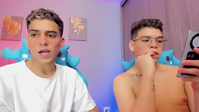 Snapshot of jake_and_joaquin chatting on 02/28/25, 09:15 jake and joaquin online show from 02/28/25, 09:15