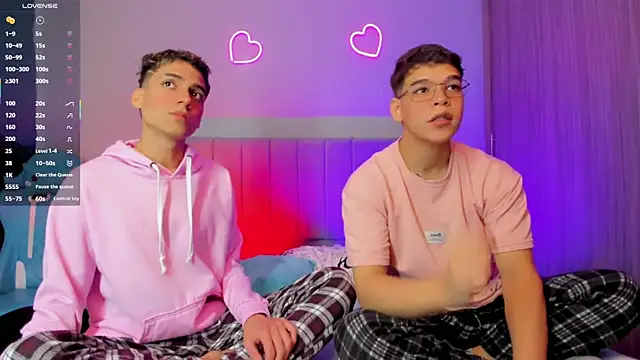 Snapshot of jake_and_joaquin chatting on 03/17/25, 11:42 jake and joaquin online show from 03/17/25, 11:42