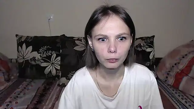 Snapshot of Nika_Shiny chatting on 02/06/25, 05:57 Nika Shiny online show from 02/06/25, 05:57