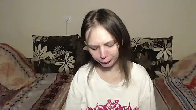 Snapshot of Nika_Shiny chatting on 02/08/25, 06:33 Nika Shiny online show from 02/08/25, 06:33