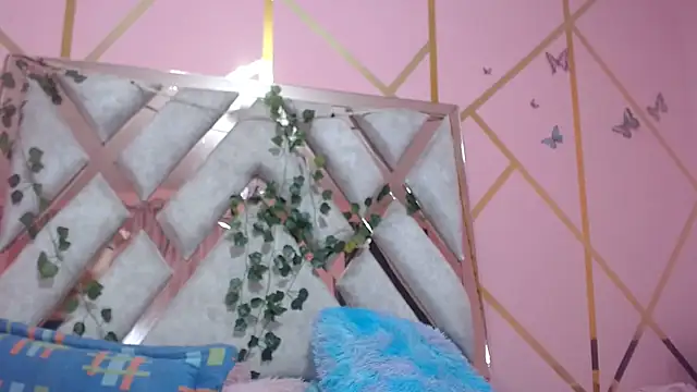 nadescomthxx online show from 02/11/25, 06:40