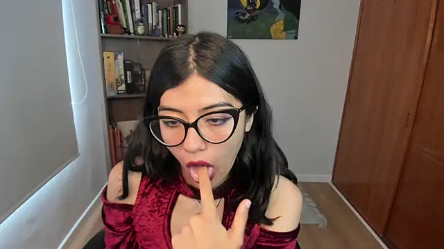 valerie  skyy online show from 12/15/25, 01:26