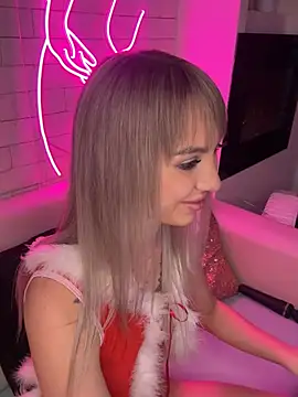 Snapshot of MiaMinx chatting on 12/30/24, 11:17 MiaMinx online show from 12/30/24, 11:17