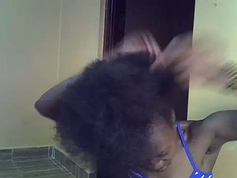 Tanaissa2 online show from 11/21/25, 06:28