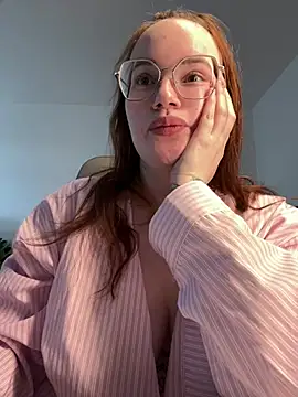 Mona-Peaches online show from 02/01/25, 11:10