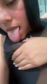 Snapshot of pamela_anderson_ chatting on 12/13/24, 08:20 pamela anderson online show from 12/13/24, 08:20