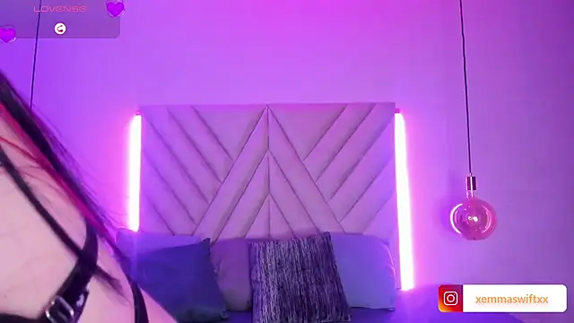 Snapshot of EmmaSwift_ chatting on 12/04/24, 11:13 EmmaSwift online show from 12/04/24, 11:13