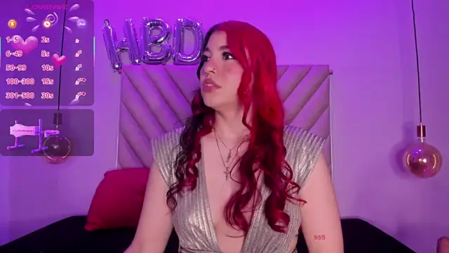 Snapshot of EmmaSwift_ chatting on 09/10/25, 02:00 EmmaSwift online show from 09/10/25, 02:00