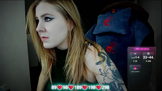 Olivia Munk online show from 11/13/25, 04:44