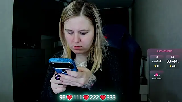 Snapshot of Olivia_Munk chatting on 06/03/26, 03:20 Olivia Munk online show from 06/03/26, 03:20
