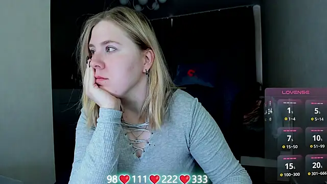 Snapshot of Olivia_Munk chatting on 06/21/26, 04:04 Olivia Munk online show from 06/21/26, 04:04