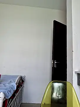 Kamdollie online show from 04/11/26, 07:02