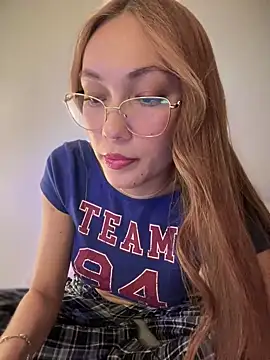 MichelleFerry  online show from 02/06/25, 03:06