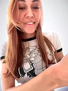 MichelleFerry  online show from 10/02/25, 07:43