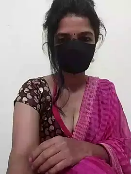 Snapshot of Shuttii_25 chatting on 01/11/25, 04:06 Shuttii 25 online show from 01/11/25, 04:06