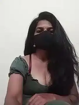 Snapshot of Shuttii_25 chatting on 01/30/25, 10:29 Shuttii 25 online show from 01/30/25, 10:29