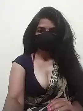 Snapshot of Shuttii_25 chatting on 02/06/25, 06:24 Shuttii 25 online show from 02/06/25, 06:24