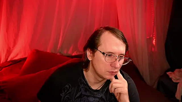 Claudia and elon  online show from 10/23/25, 04:56