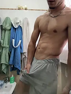 Snapshot of giovanni5281 chatting on 05/15/26, 06:42 giovanni5281 online show from 05/15/26, 06:42