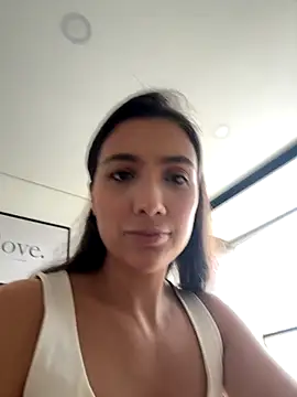 AnnaCastillo  online show from 12/04/25, 09:34