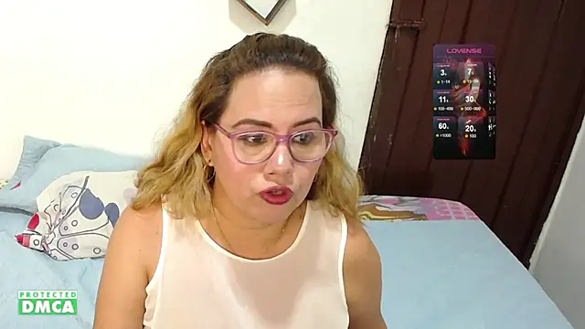 Snapshot of danielapalmer_ chatting on 03/05/25, 05:08 danielapalmer  online show from 03/05/25, 05:08