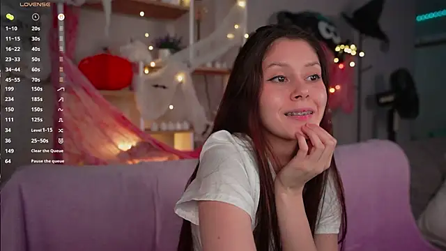 Snapshot of Melissa_shawty_ chatting on 10/31/25, 01:56 Melissa shawty online show from 10/31/25, 01:56