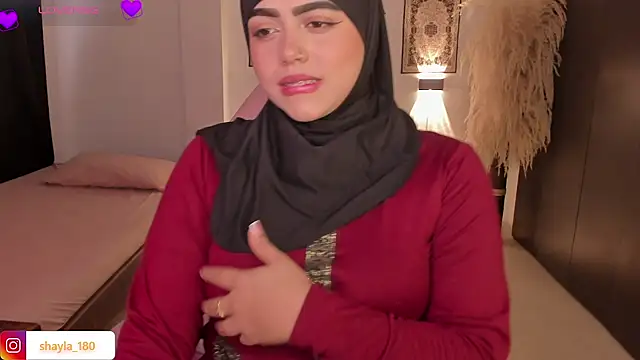 shayla 18 online show from 11/11/25, 09:15