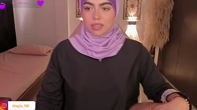 shayla 18 online show from 11/12/25, 06:41