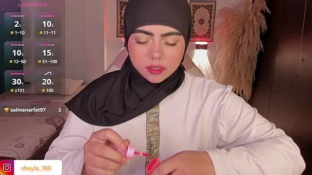 shayla 18 online show from 12/20/25, 09:33