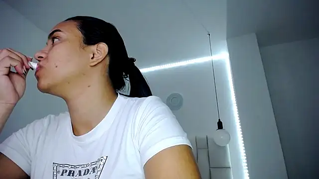 tiffany  pink online show from 03/01/25, 07:26