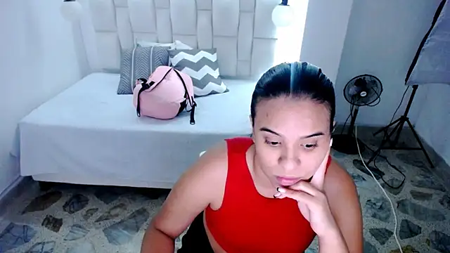 tiffany  pink online show from 03/06/25, 07:10