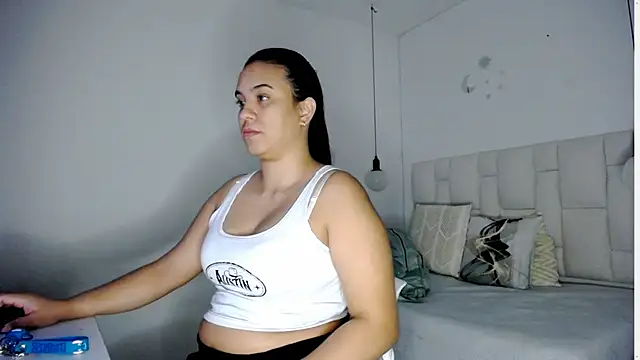 tiffany  pink online show from 10/09/25, 08:07