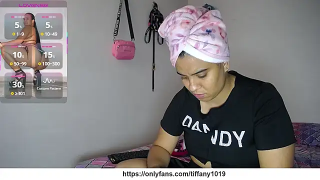 tiffany  pink online show from 02/26/26, 08:19