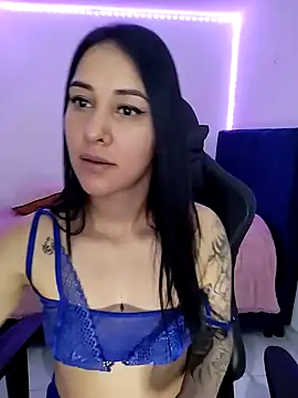Snapshot of Fleurmeyer79 chatting on 12/02/24, 02:30 Fleurmeyer79 online show from 12/02/24, 02:30