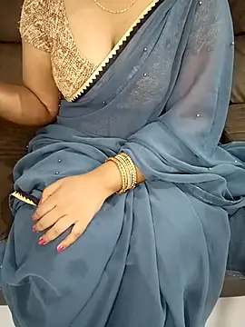 Mounika25 online show from 10/15/25, 05:57