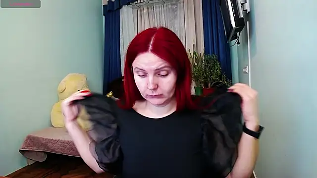 NikaLee online show from 12/02/24, 09:02