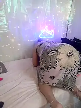 Snapshot of MaggieMoonxxx chatting on 01/18/25, 11:43 MaggieMoonxxx online show from 01/18/25, 11:43