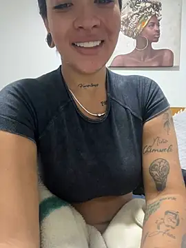 HannahW  online show from 12/28/24, 11:26