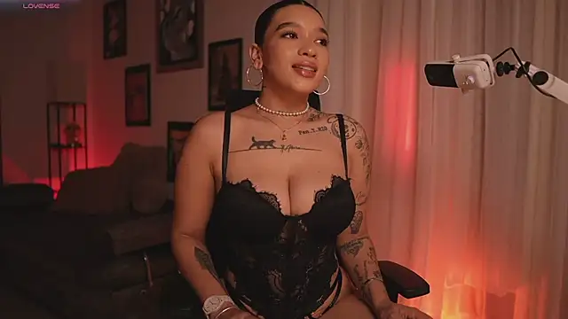 HannahW  online show from 04/02/26, 09:45