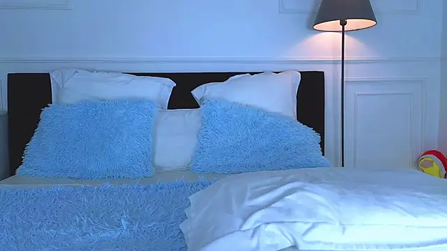 NicoleMarani online show from 01/24/25, 02:28