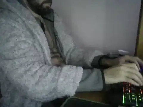 Snapshot of joaodias_97 chatting on 01/05/25, 10:19 joaodias 97 online show from 01/05/25, 10:19