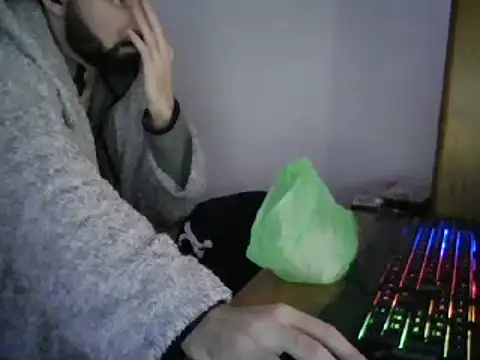 Snapshot of joaodias_97 chatting on 03/12/25, 09:45 joaodias 97 online show from 03/12/25, 09:45